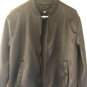 H&M Men’s black satin  jacket 🧥